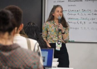 Dr. Ellen L. Rothman, Chief Medical Officer, MLK Jr. Outpatient Center and Professor of Pediatrics visited CDU to speak with the College of Medicine’s new 4-year MD program’s inaugural class. 