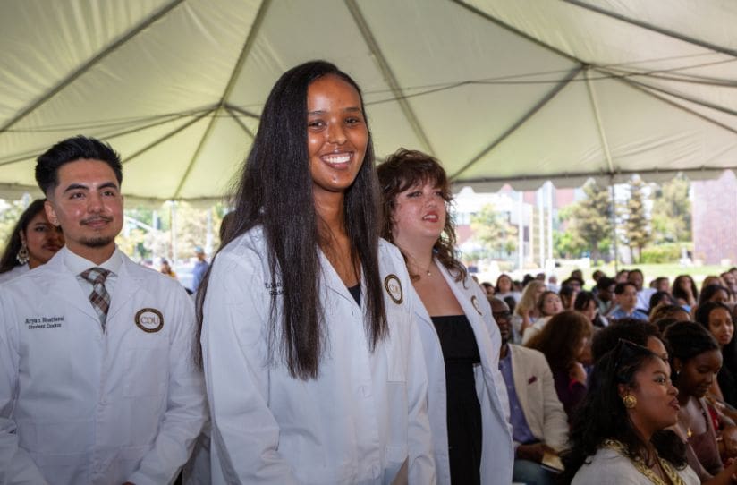 MD-students-in-white-coats